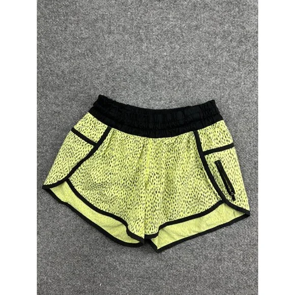 Lululemon Running Shorts Womens 4 Yellow Spotted Lined Zip Pocket 2.5 Inseam - Picture 1 of 6